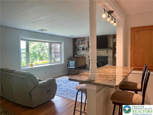 6278 Glen Road, Coopersburg Boro, PA 18036