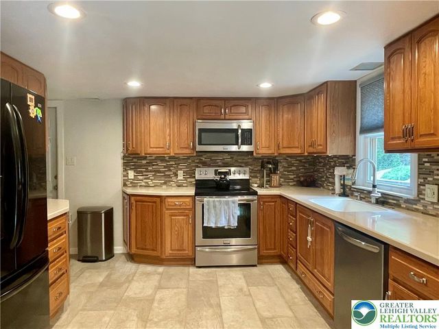 6278 Glen Road, Coopersburg Boro, PA 18036