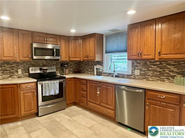 6278 Glen Road, Coopersburg Boro, PA 18036