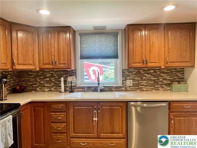6278 Glen Road, Coopersburg Boro, PA 18036