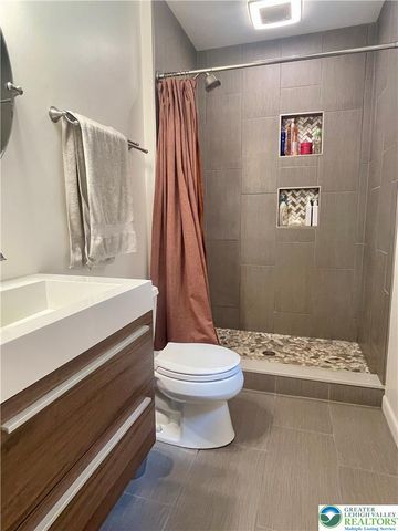 6278 Glen Road, Coopersburg Boro, PA 18036