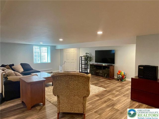 6278 Glen Road, Coopersburg Boro, PA 18036