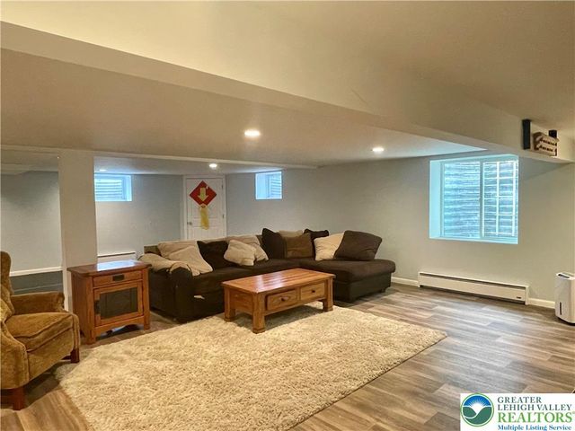 6278 Glen Road, Coopersburg Boro, PA 18036