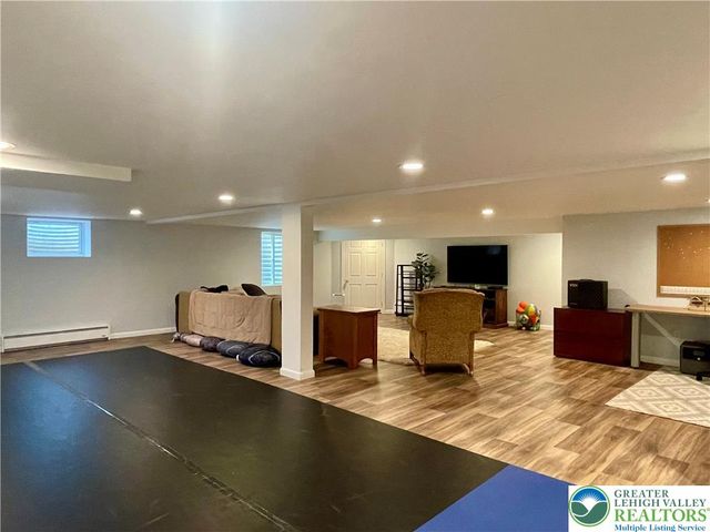 6278 Glen Road, Coopersburg Boro, PA 18036