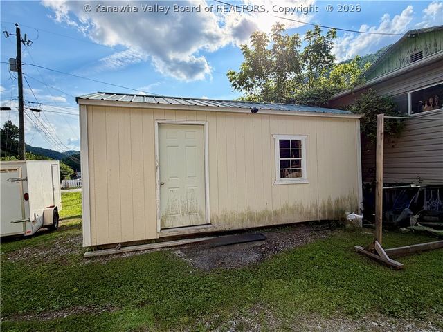 778 Campbells Creek Drive, Malden, WV 25306