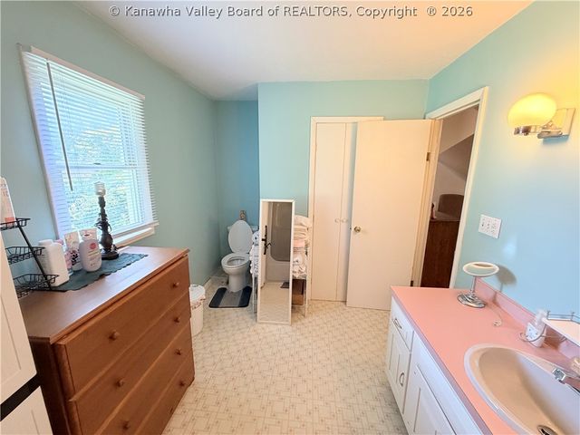 778 Campbells Creek Drive, Malden, WV 25306