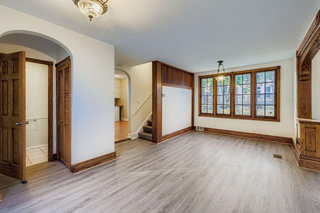 988 Reaney Ave Avenue, Saint Paul, MN 55106