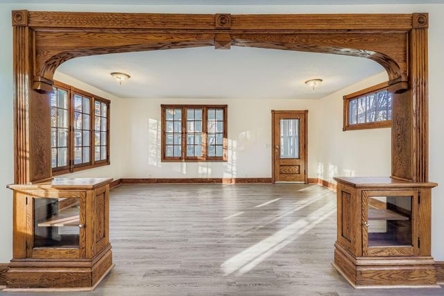 988 Reaney Ave Avenue, Saint Paul, MN 55106