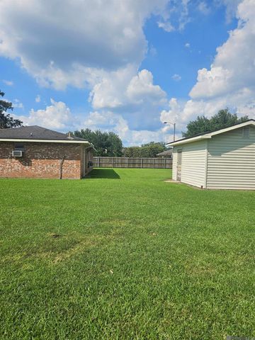 220 S Ida Ave, Gonzales, LA 70737