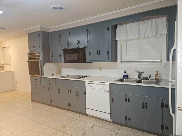 220 S Ida Ave, Gonzales, LA 70737