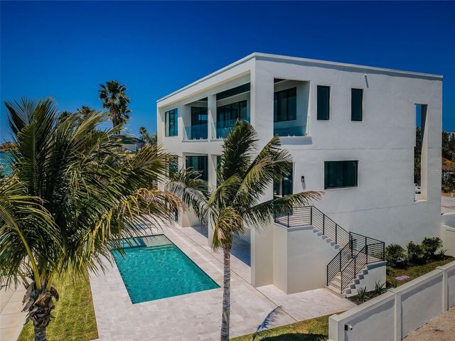 236 HOWARD DRIVE, Belleair Beach, FL 33786