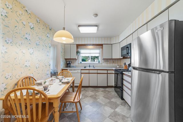 8 Rothwell Drive 8A, Monroe, NJ 08831