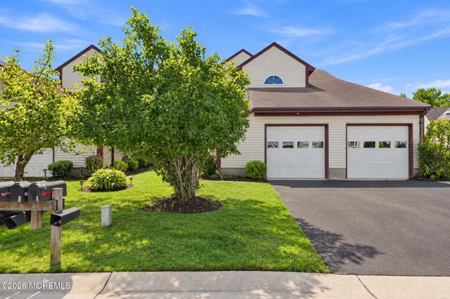 8 Rothwell Drive 8A, Monroe, NJ 08831