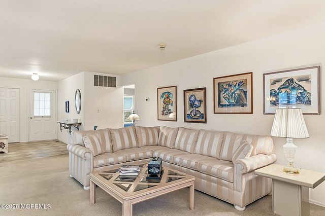 8 Rothwell Drive 8A, Monroe, NJ 08831
