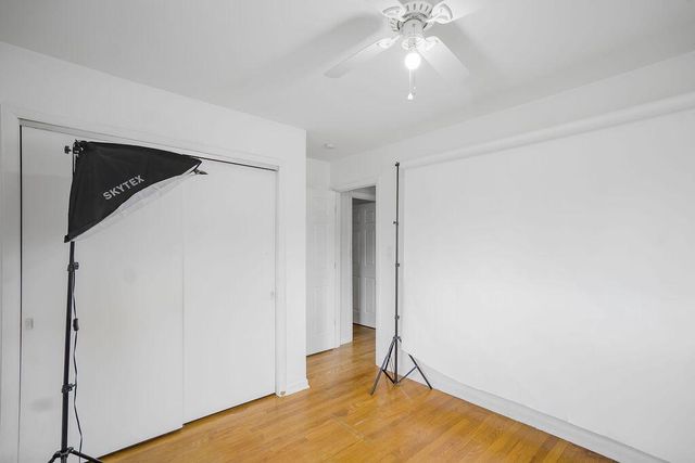 3572 S Sunset DRIVE, Greenfield, WI 53220