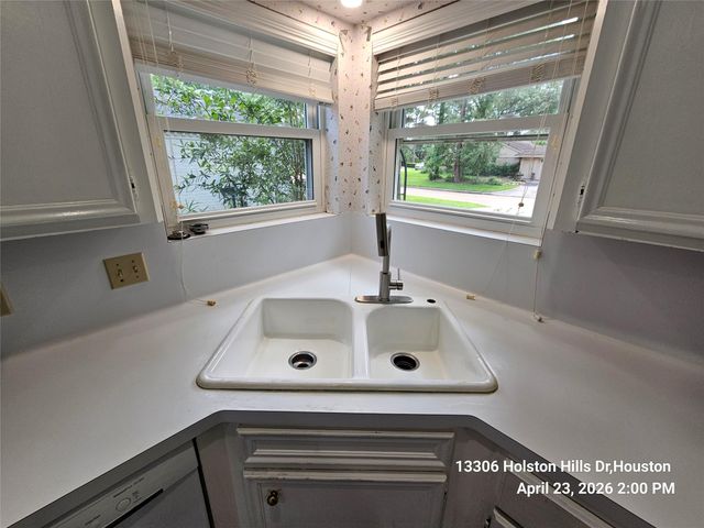 13306 Holston Hills Drive, Houston, TX 77069