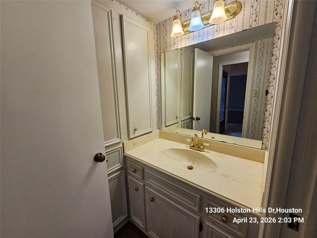 13306 Holston Hills Drive, Houston, TX 77069