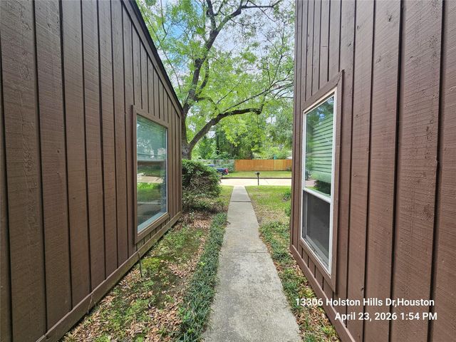 13306 Holston Hills Drive, Houston, TX 77069