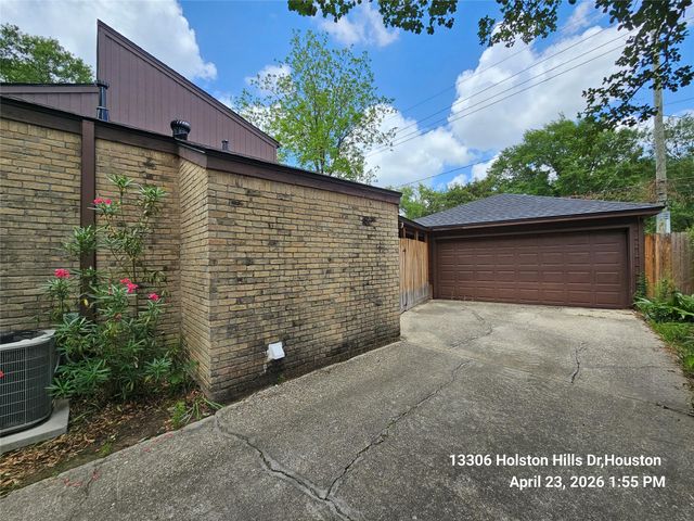 13306 Holston Hills Drive, Houston, TX 77069
