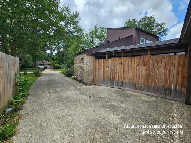 13306 Holston Hills Drive, Houston, TX 77069