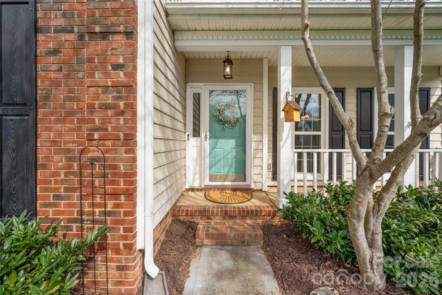 8520 Newton Lane, Charlotte, NC 28277