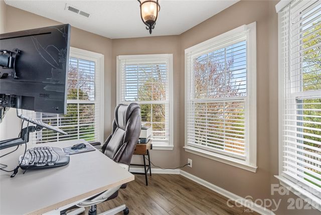 8520 Newton Lane, Charlotte, NC 28277