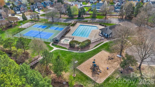 8520 Newton Lane, Charlotte, NC 28277