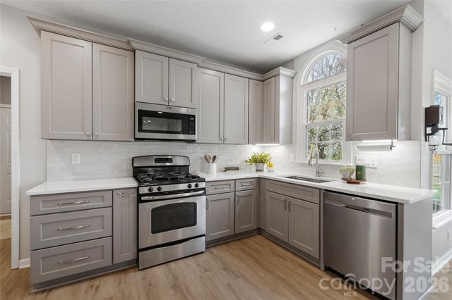 8520 Newton Lane, Charlotte, NC 28277