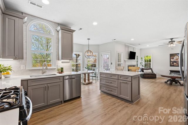 8520 Newton Lane, Charlotte, NC 28277