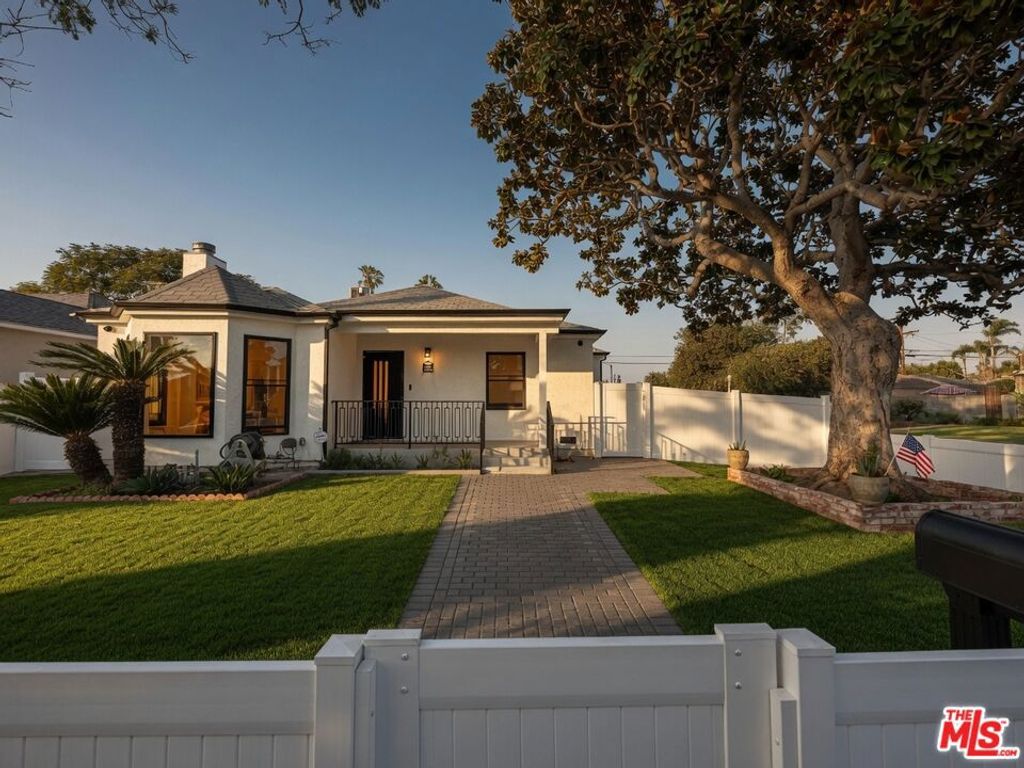 1901 S Point View Street, Los Angeles, CA 90034 — exterior