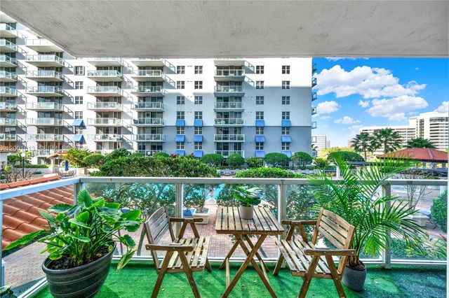 5077 NW 7th St 508, Miami, FL 33126