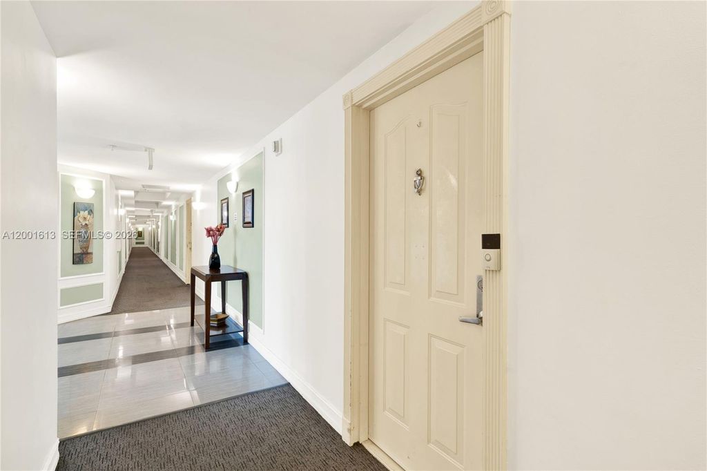 5077 NW 7th St 508, Miami, FL 33126