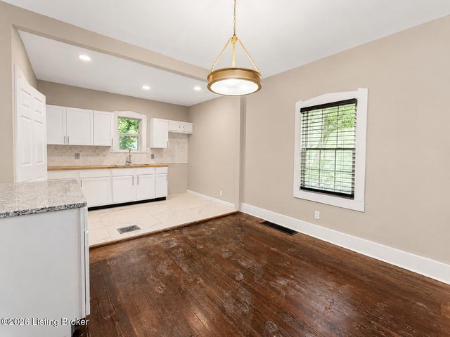 3908 Vermont Ave, Louisville, KY 40211