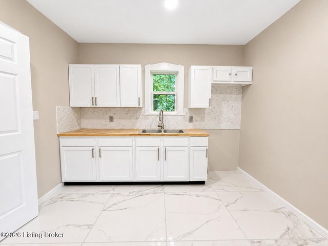 3908 Vermont Ave, Louisville, KY 40211