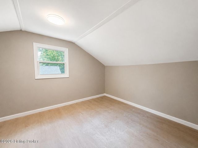 3908 Vermont Ave, Louisville, KY 40211
