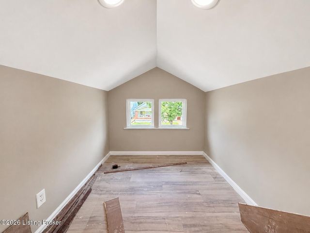 3908 Vermont Ave, Louisville, KY 40211
