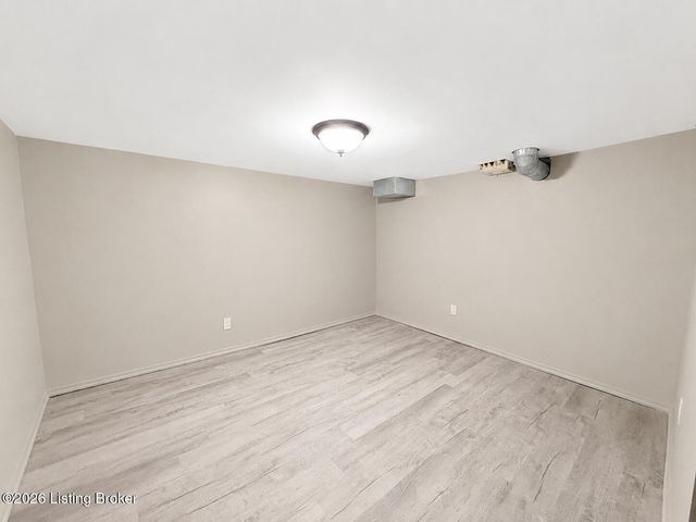 3908 Vermont Ave, Louisville, KY 40211