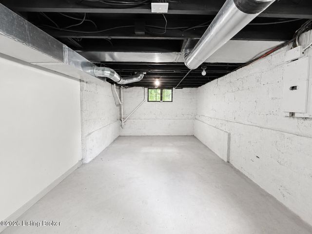 3908 Vermont Ave, Louisville, KY 40211