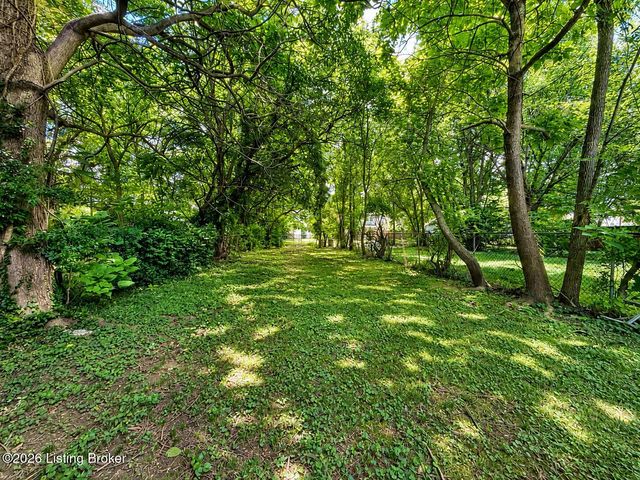 3908 Vermont Ave, Louisville, KY 40211