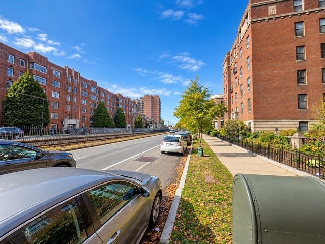 1945 Commonwealth Ave 7, Boston, MA 02135