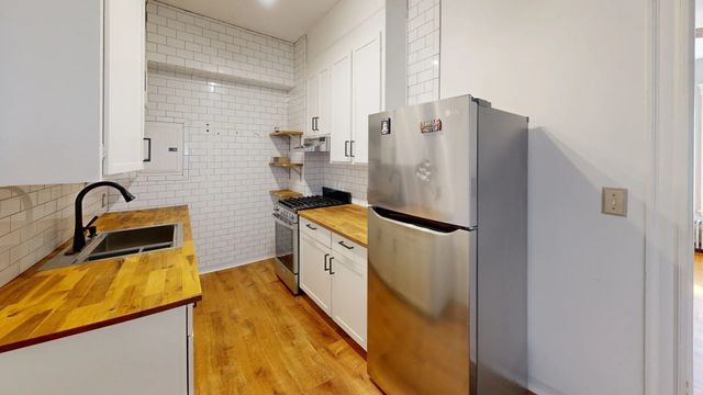 1945 Commonwealth Ave 7, Boston, MA 02135