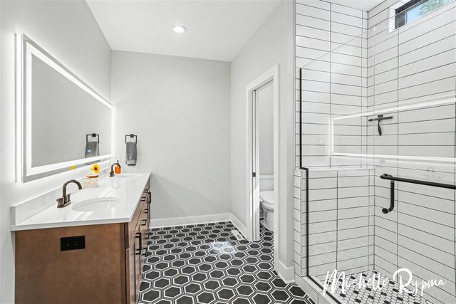 5812 Timber Bluff Trail, Fennville, MI 49408