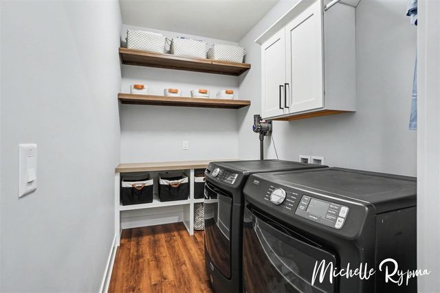 5812 Timber Bluff Trail, Fennville, MI 49408