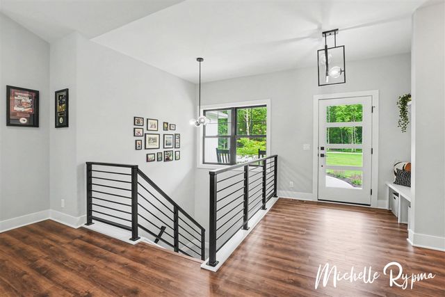 5812 Timber Bluff Trail, Fennville, MI 49408