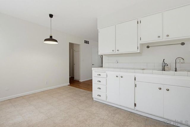 4885 Cole 34, San Diego, CA 92117