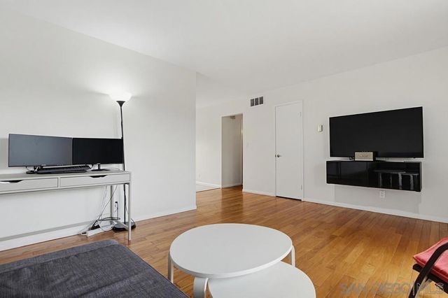 4885 Cole 34, San Diego, CA 92117