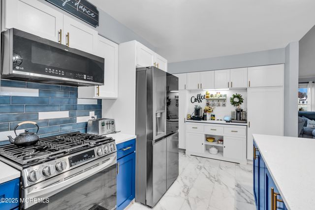 111 Greenwood Lane, Forked River, NJ 08731