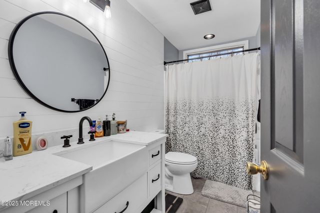 111 Greenwood Lane, Forked River, NJ 08731