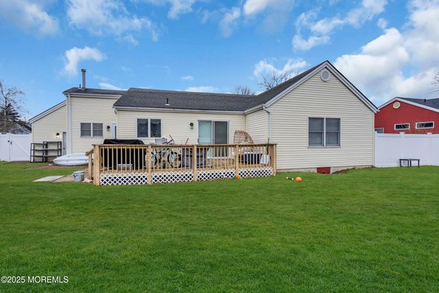 111 Greenwood Lane, Forked River, NJ 08731