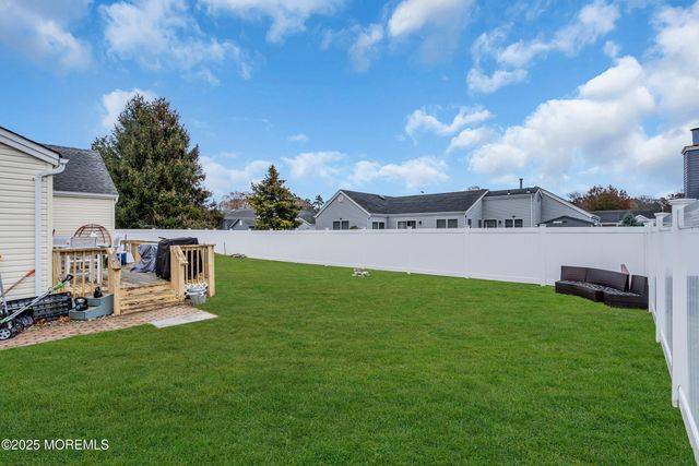 111 Greenwood Lane, Forked River, NJ 08731